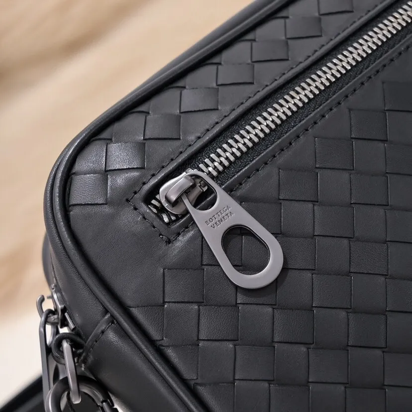 All categories 💚 Top version men’s bags 💚 BV 2024 new BV crossbody bag